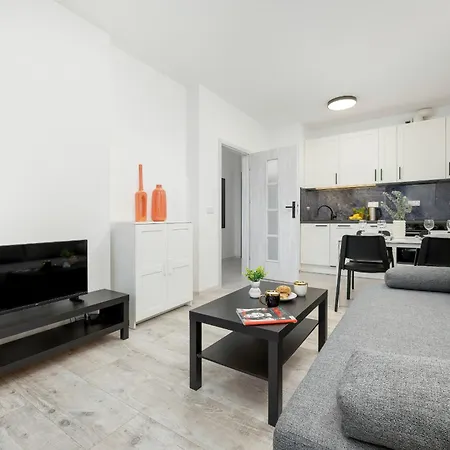 Lägenhet Modern Targowek By Renters