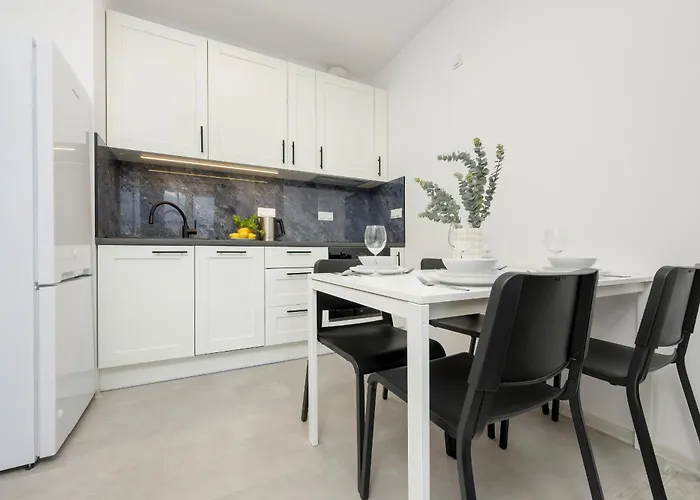 Modern Targowek By Renters * Warszawa