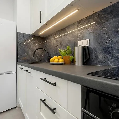 Modern Targowek By Renters شقة *